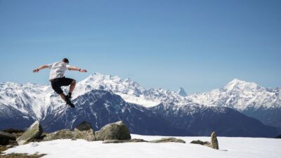 Guide to Buying Wallpapers That Inspire Hiking