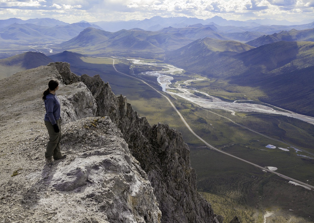 The Psychology of Solo Hiking: Mental Benefits and Challenges